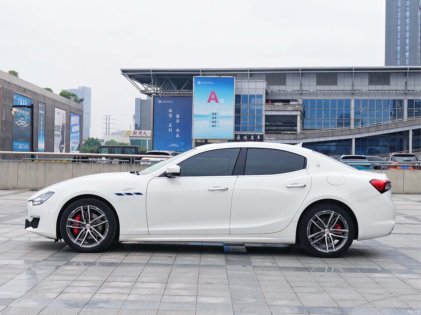 Maserati Ghibli, 2022 2