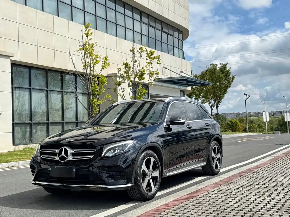 Mercedes-Benz GLC Mercedes-Benz GLC