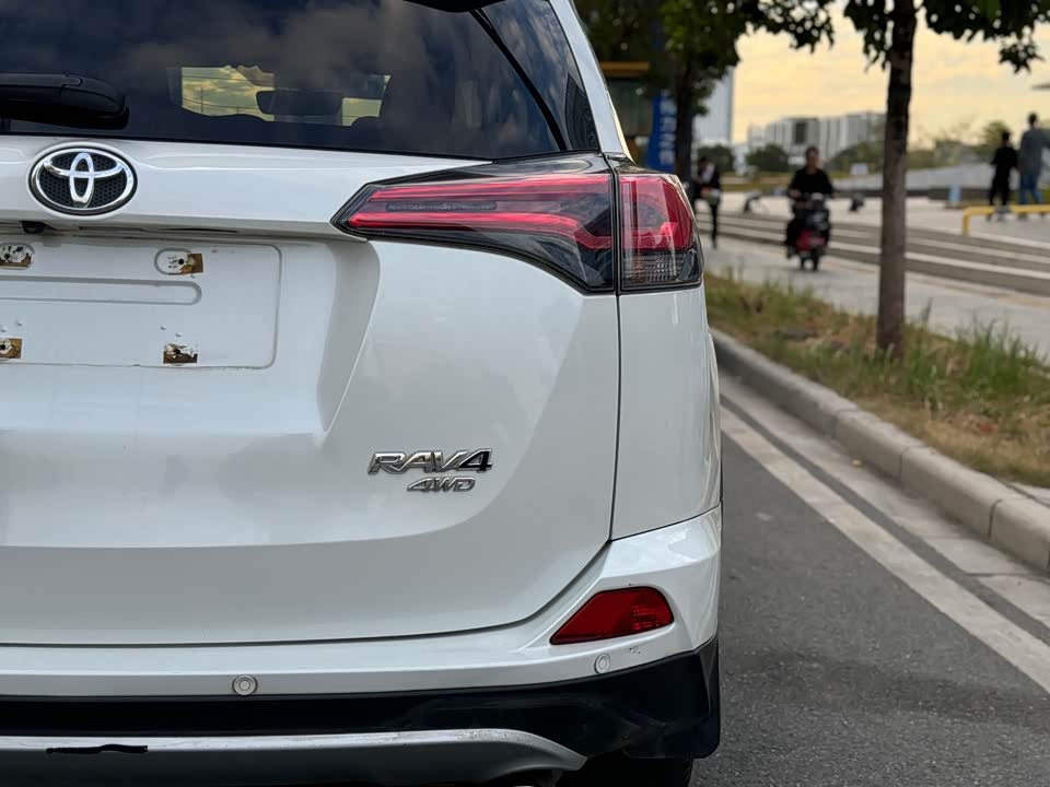 Toyota RAV4 Rongfang