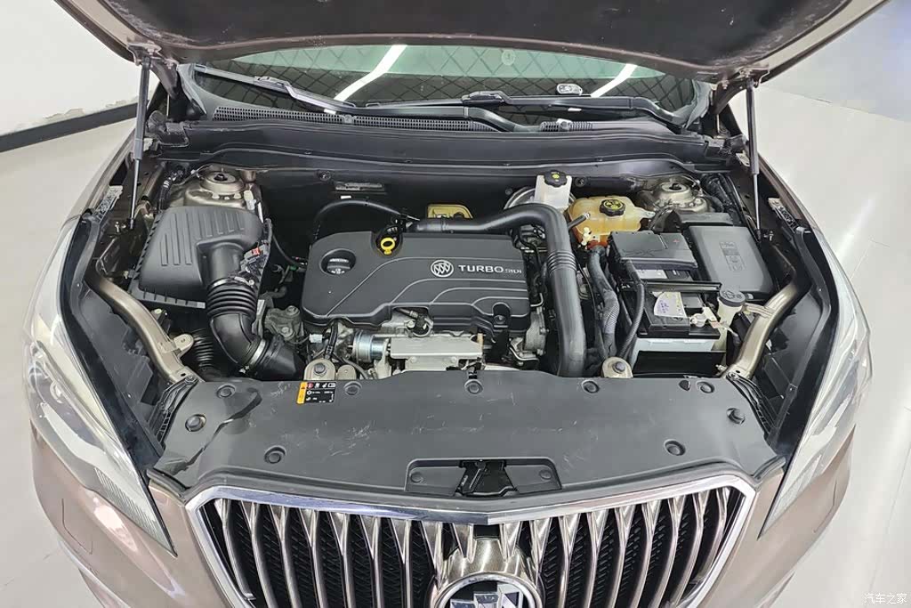 Buick Envision Plus, 2016 10