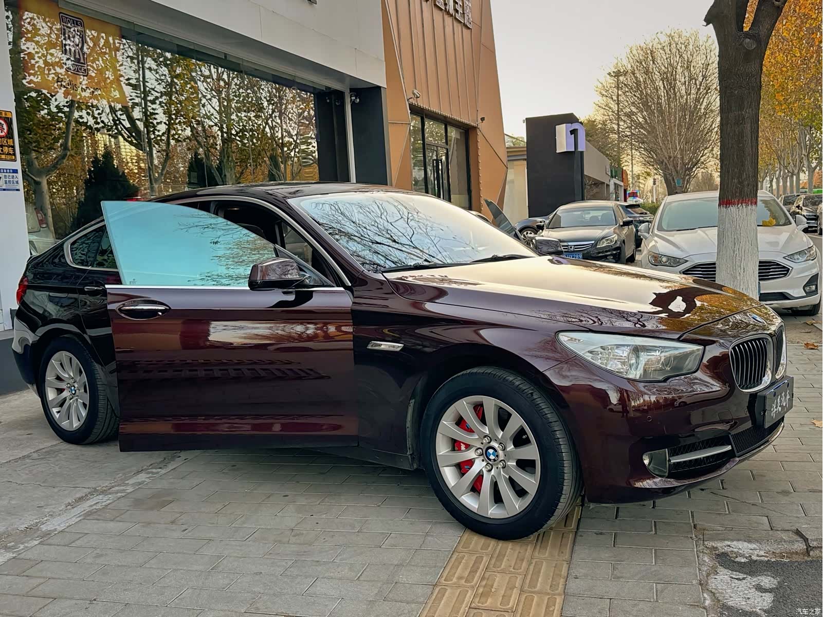 BMW 5 Series, 2011 8
