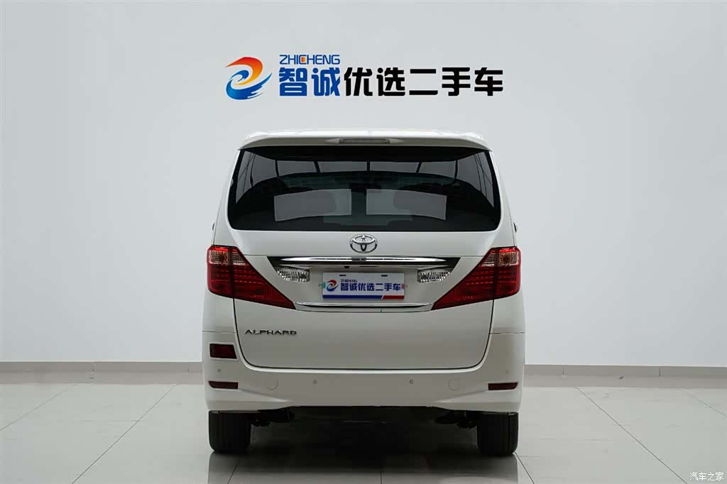 Toyota Alphard, 2011 4