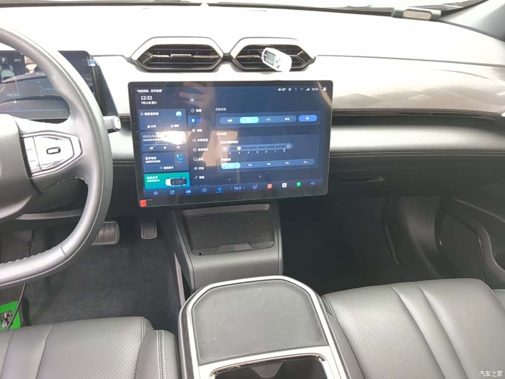 DongFeng L7, 2025 13