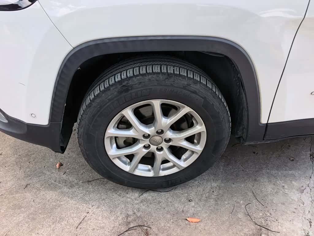 Jeep Cherokee, 2017 23