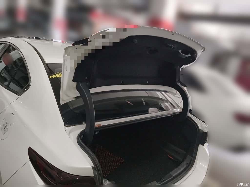 Mazda Mazda3, 2024 10