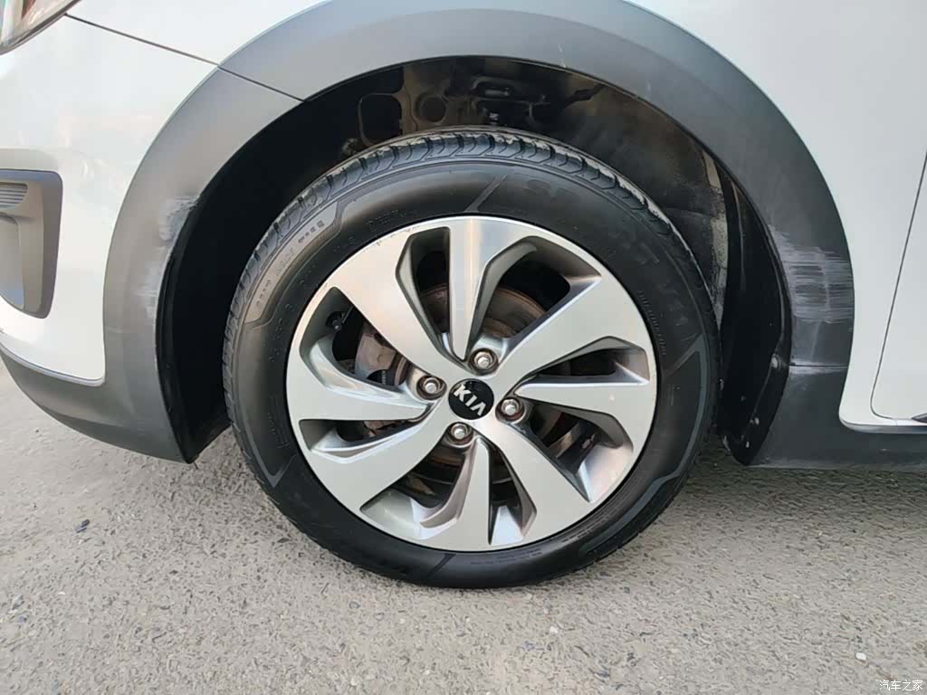 Kia KX, 2018 23