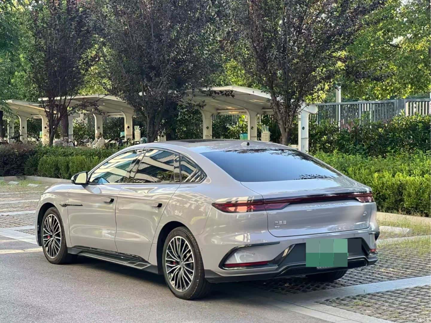 BYD Han, 2025 все фото