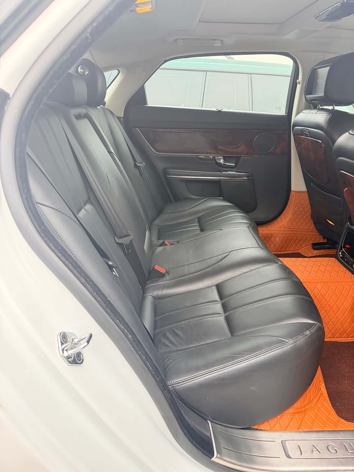 Jaguar XJ, 2012 15