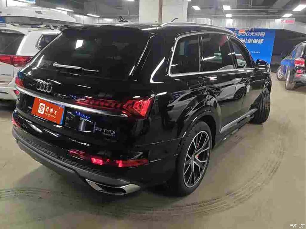 Audi Q7, 2024 2