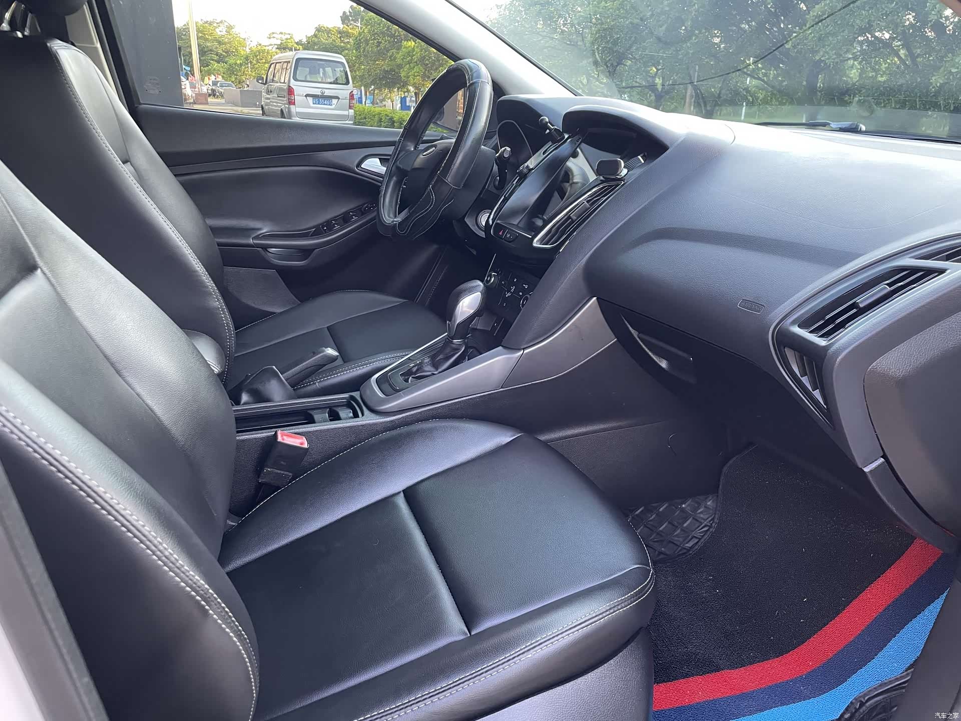 Ford Focus, 2016 12