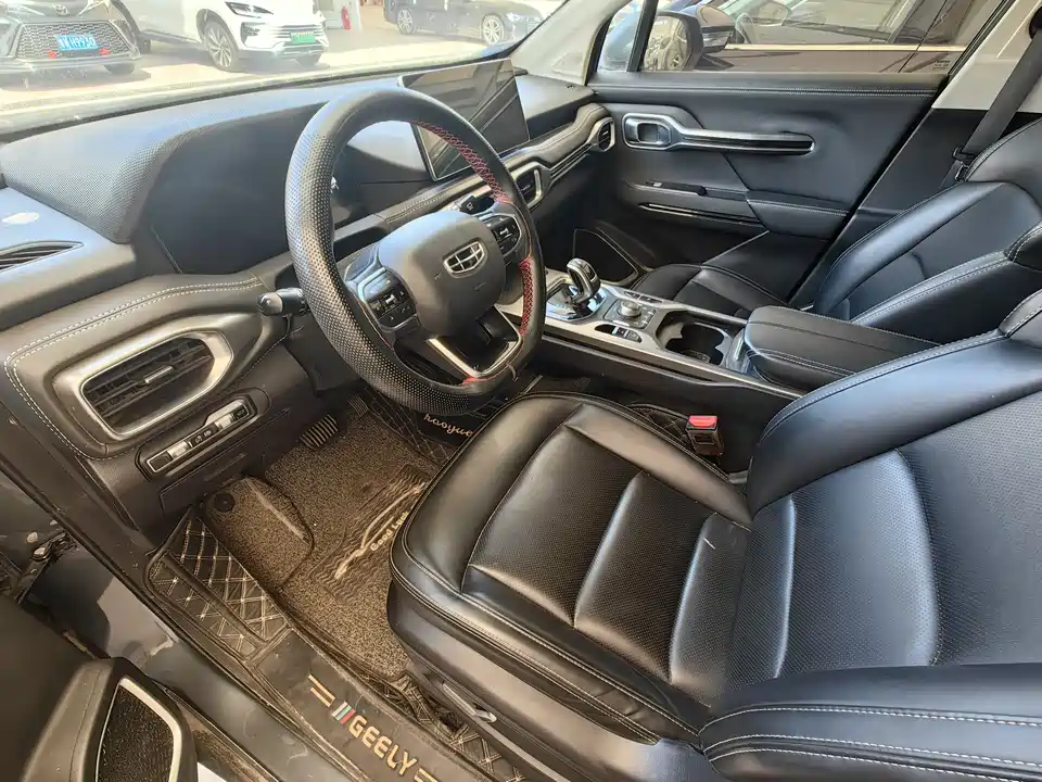 Geely Okavango