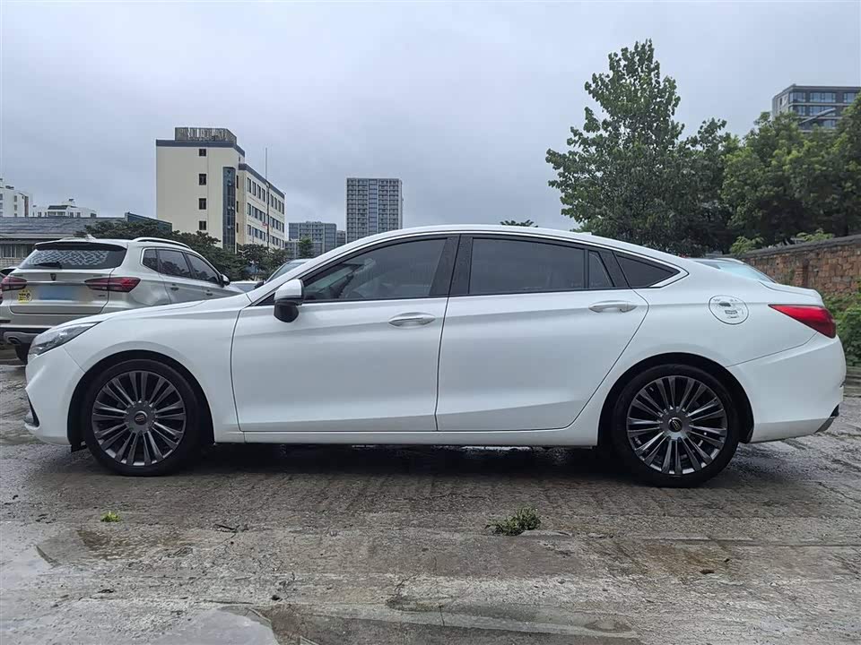 Hongqi H5 Hongqi H5