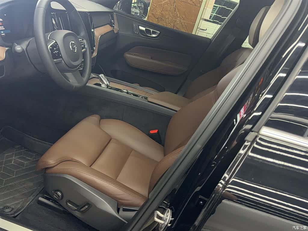 Volvo XC60, 2024 7