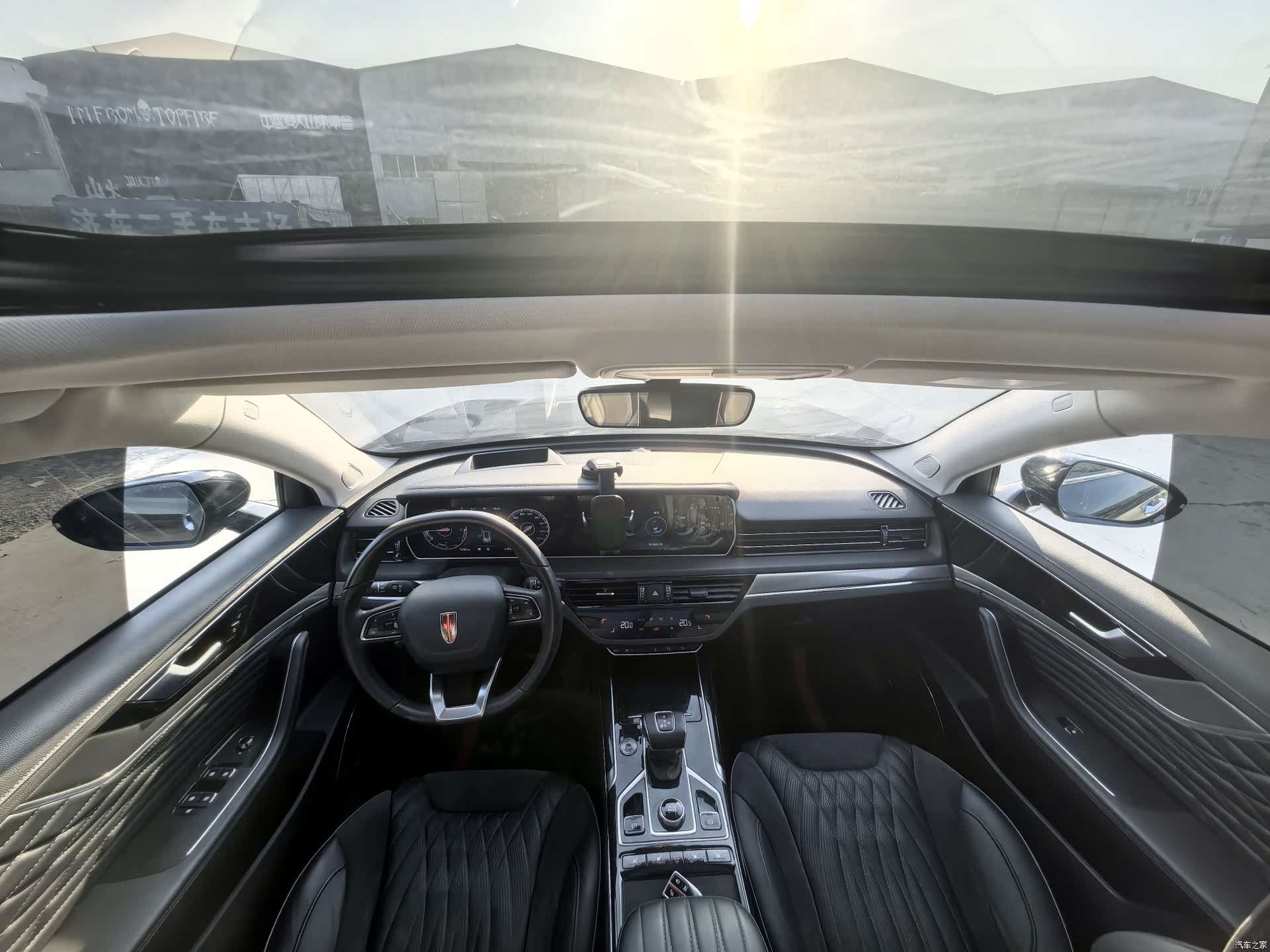 Hongqi HS5, 2022 10