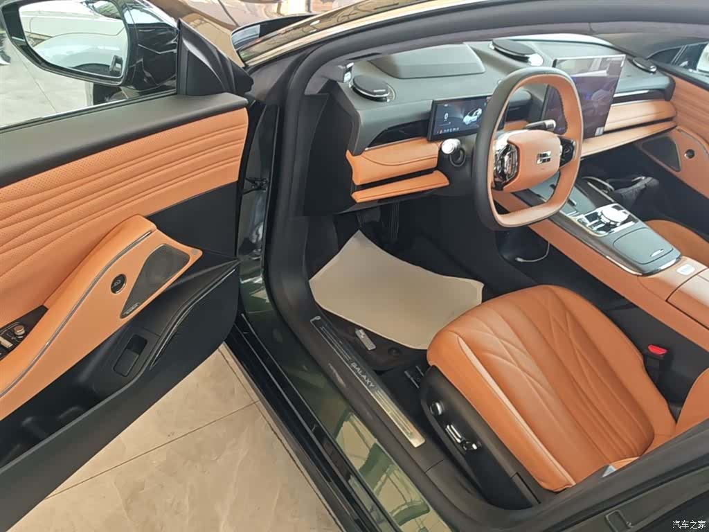 Geely 8, 2025 16