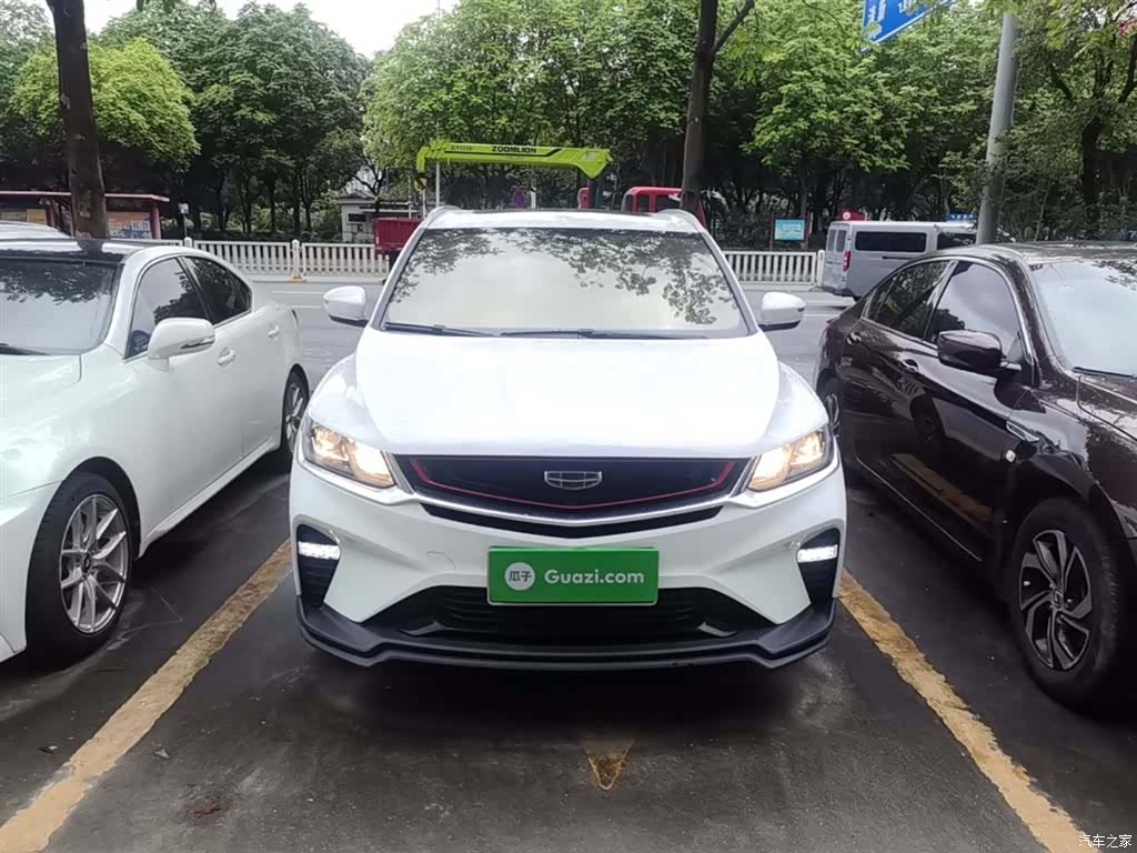 Geely Coolray, 2021 3
