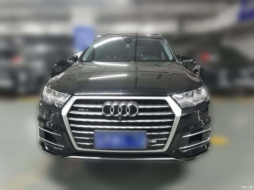 Audi Q7, 2018 все фото
