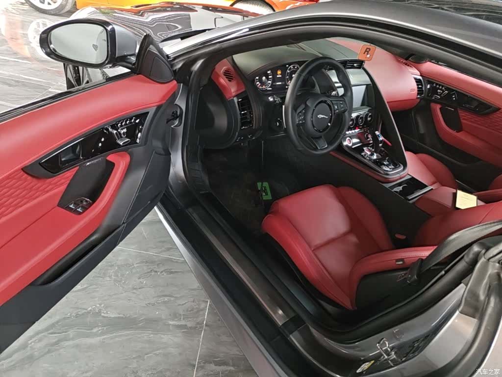 Jaguar F-TYPE, 2024 16