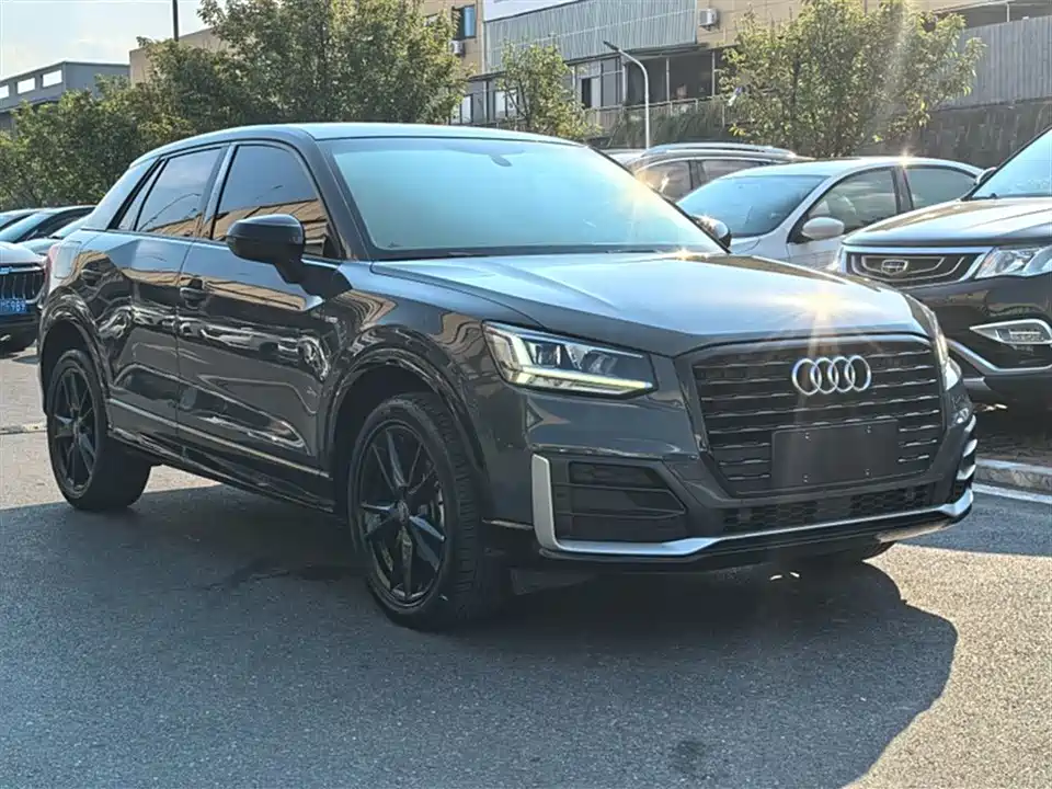 Audi Q2L Audi Q2L