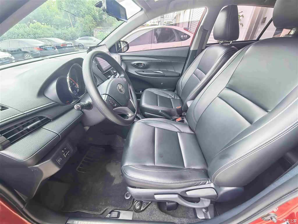 Toyota YARiS L, 2023 11