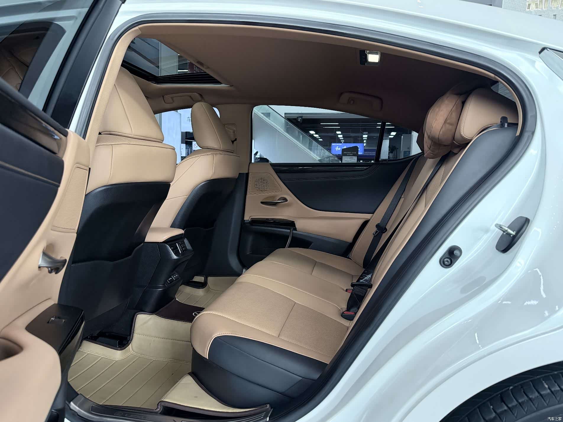 Lexus ES, 2023 8