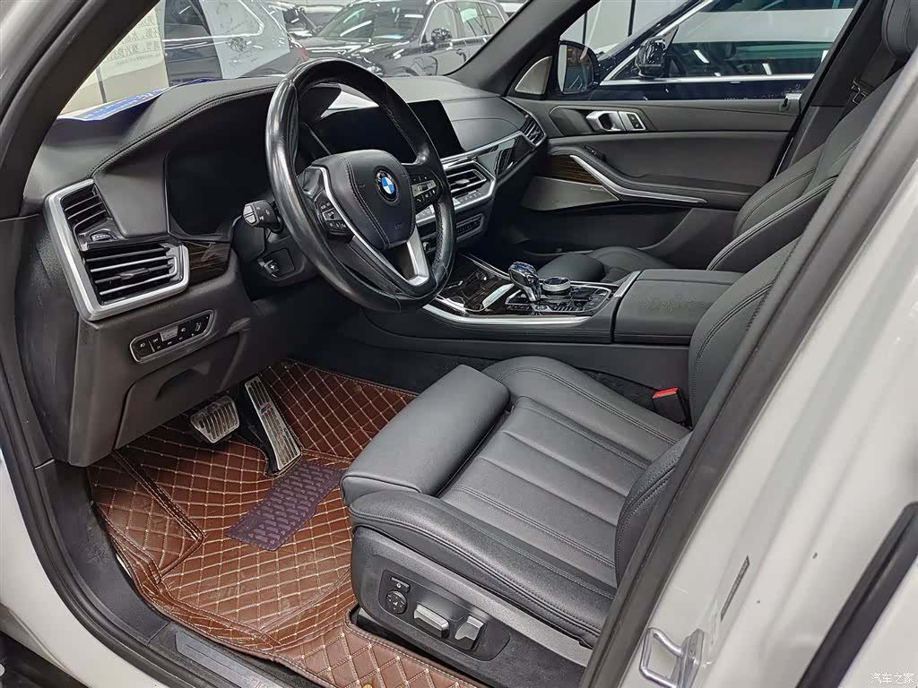 BMW X5, 2020 все фото