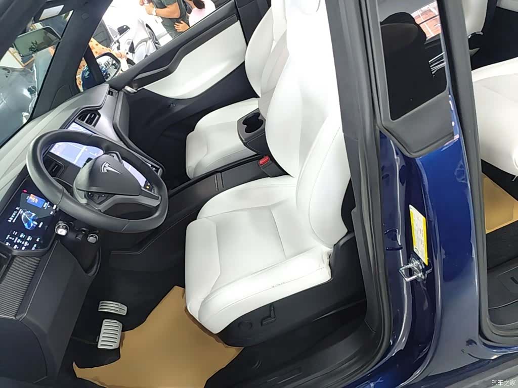 Tesla Model X, 2019 15