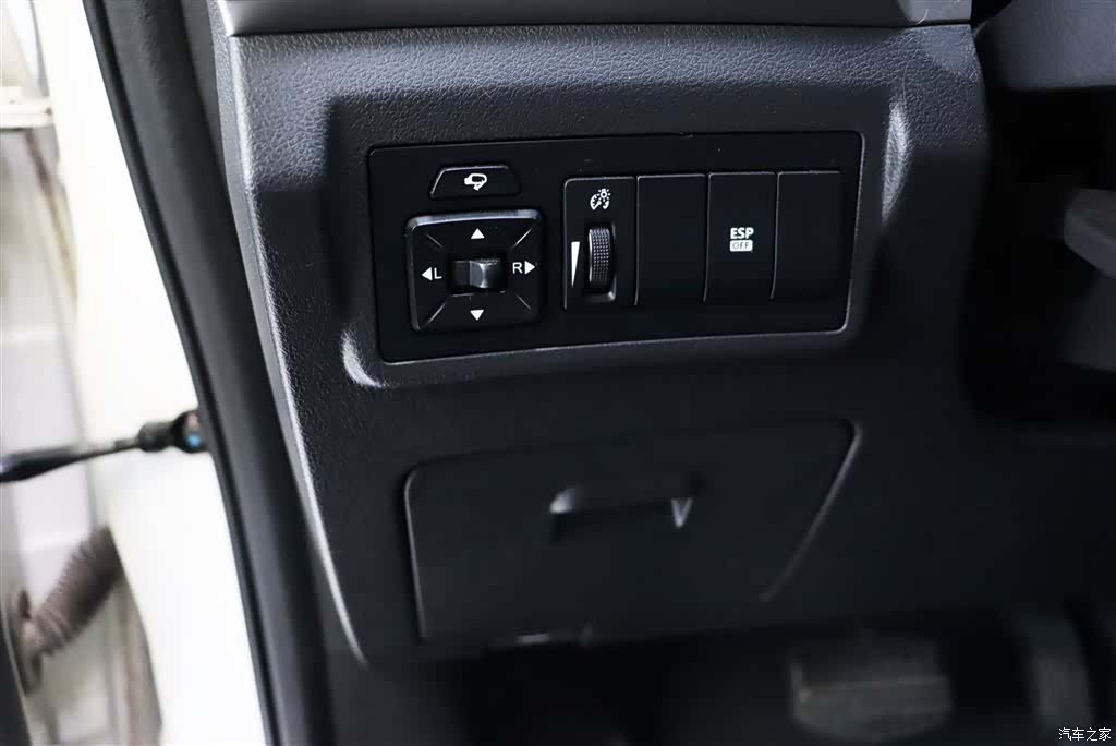 BAIC X65, 2015 15