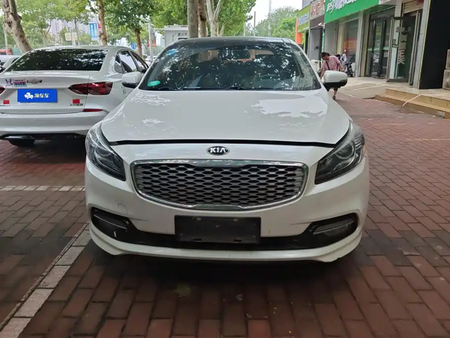 Kia K4
