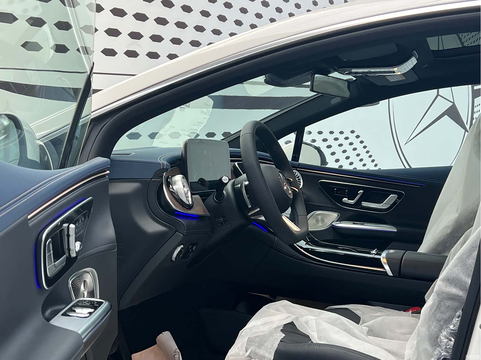 Mercedes-Benz EQE, 2025 7