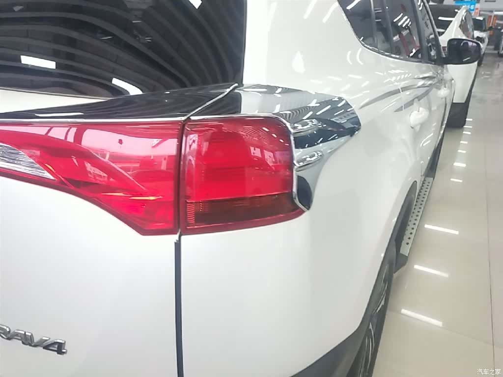 Toyota RAV4, 2016 8