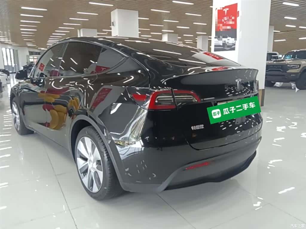 Tesla Model Y, 2023 все фото