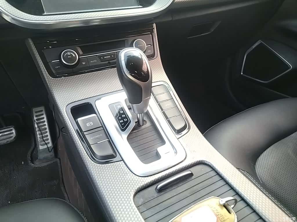Geely Emgrand, 2017 14