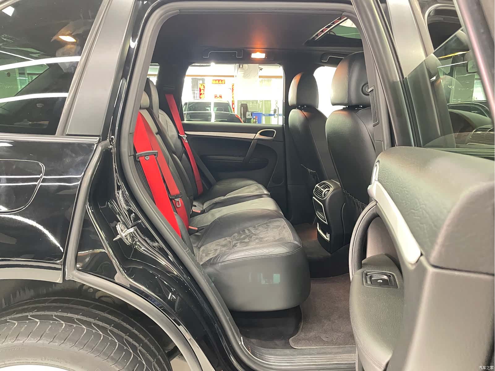 Porsche Cayenne, 2010 11