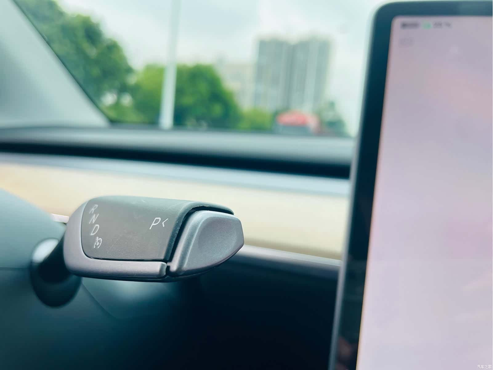 Tesla Model Y, 2022 24