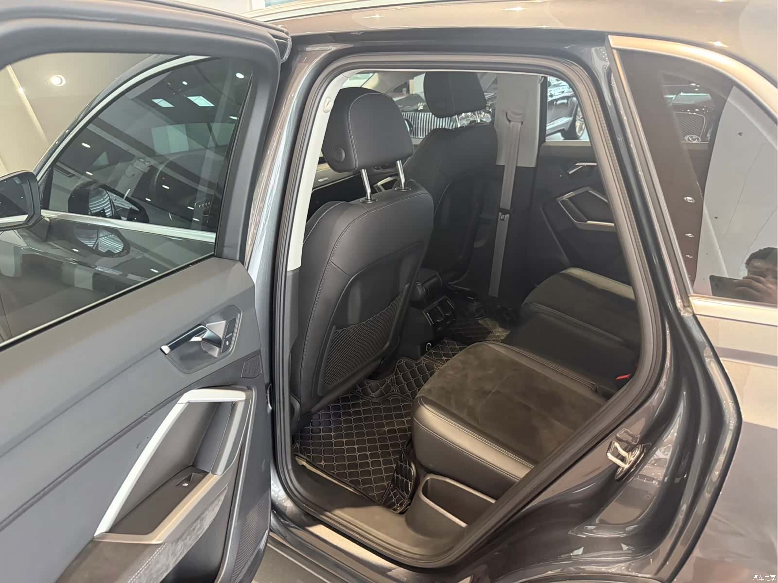 Audi Q3, 2022 8