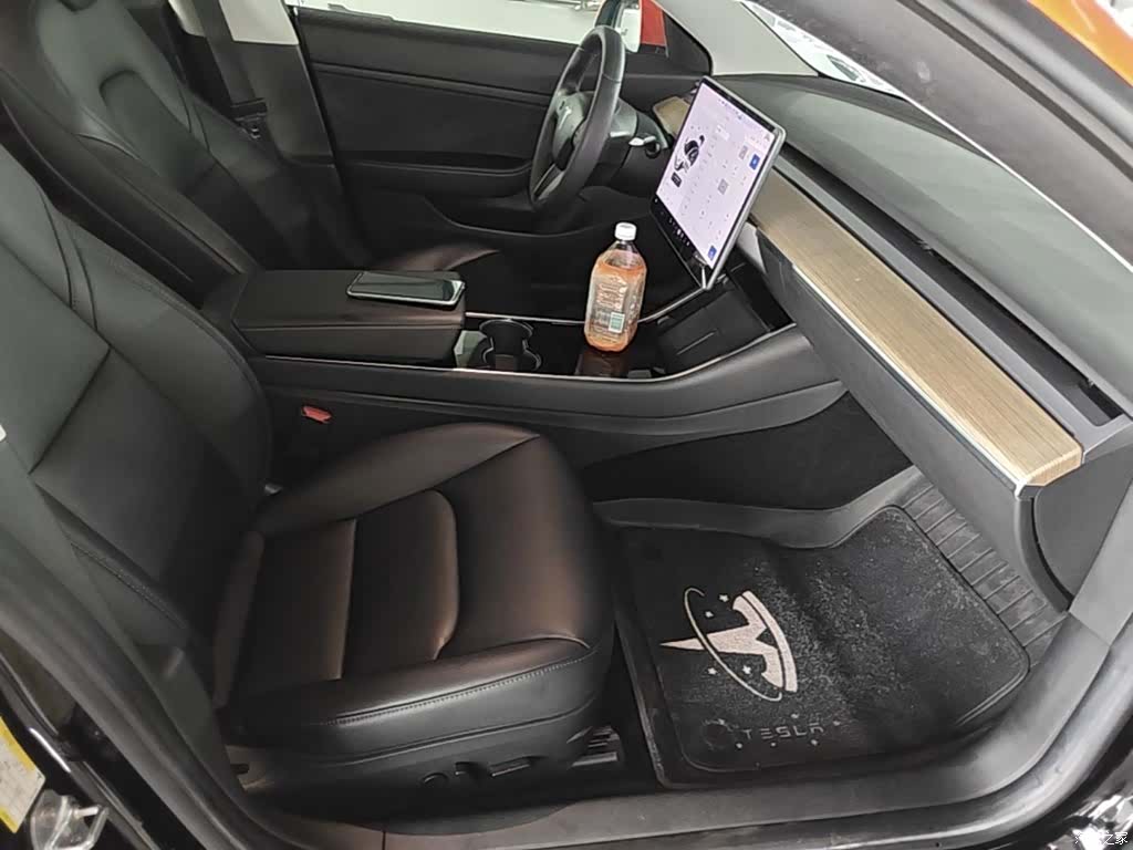 Tesla Model 3, 2020 25