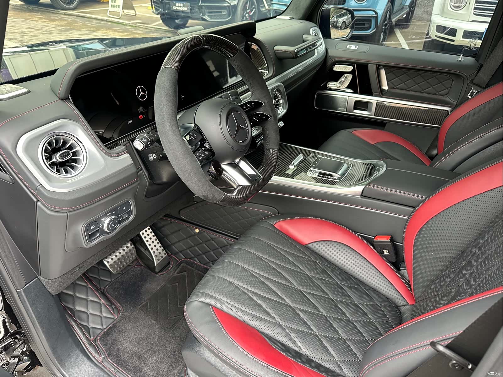 Mercedes-Benz G-Class, 2025 4