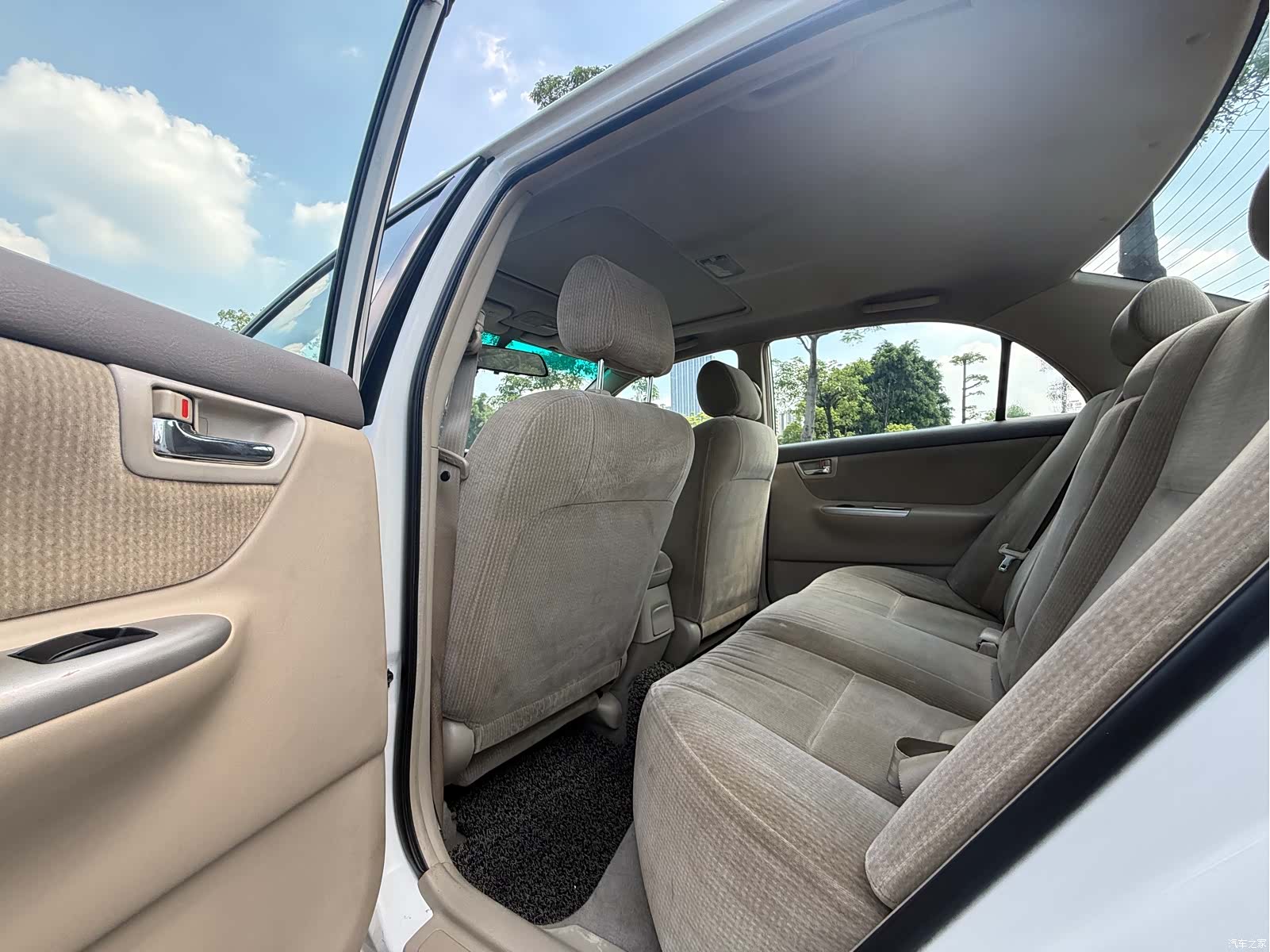 Toyota GLX-i, 2007 12