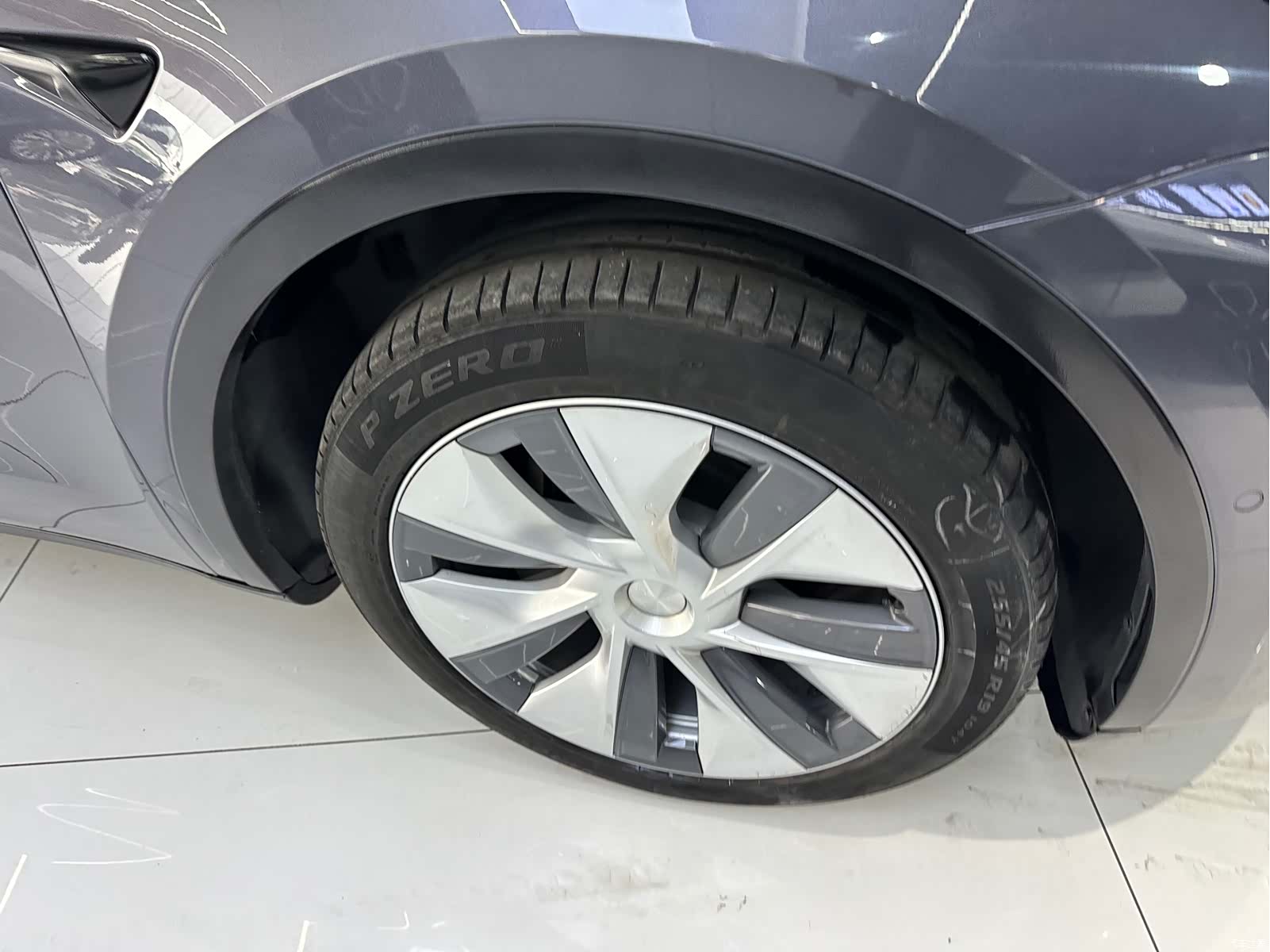 Tesla Model Y, 2023 6
