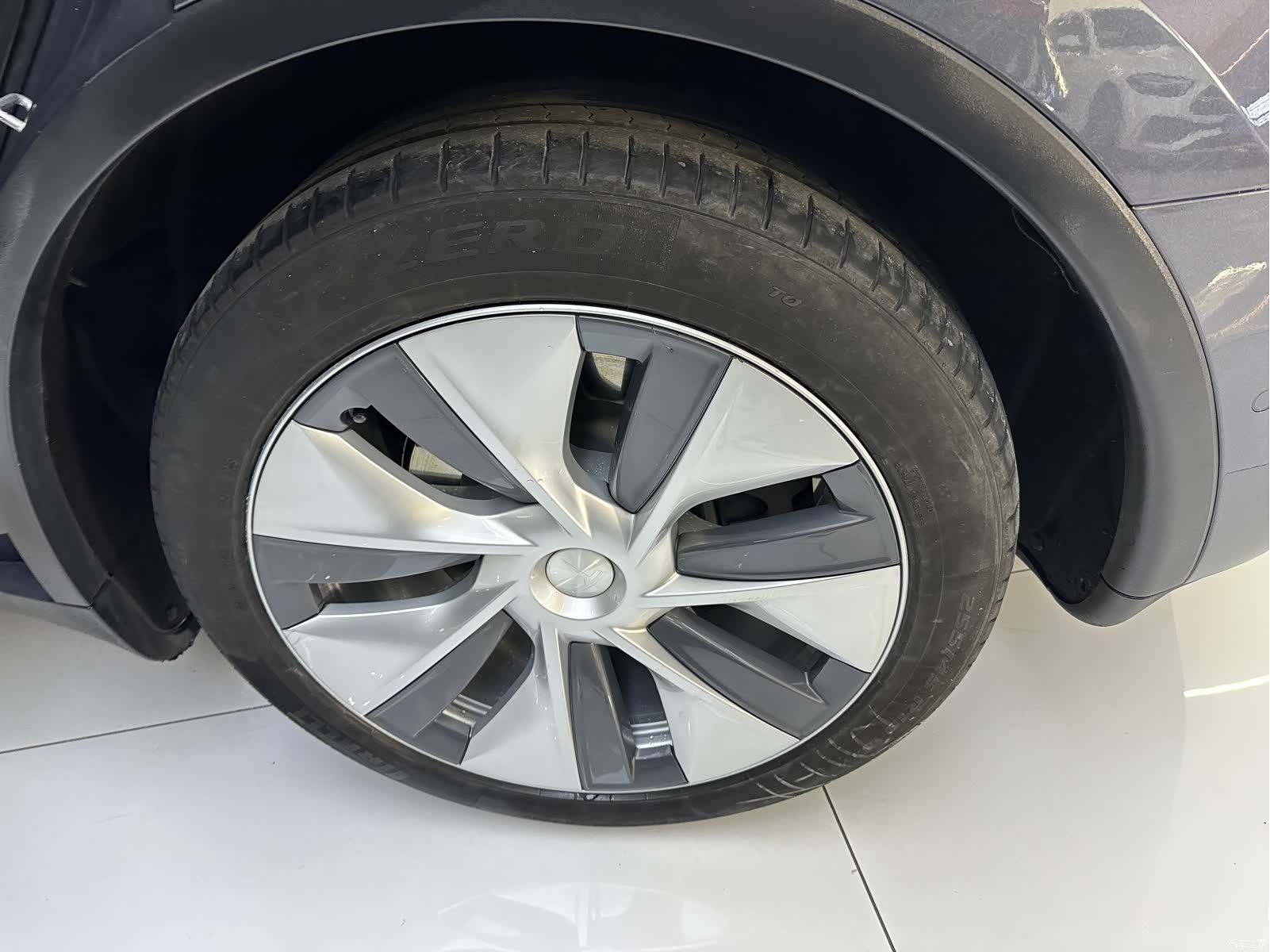 Tesla Model Y, 2023 16