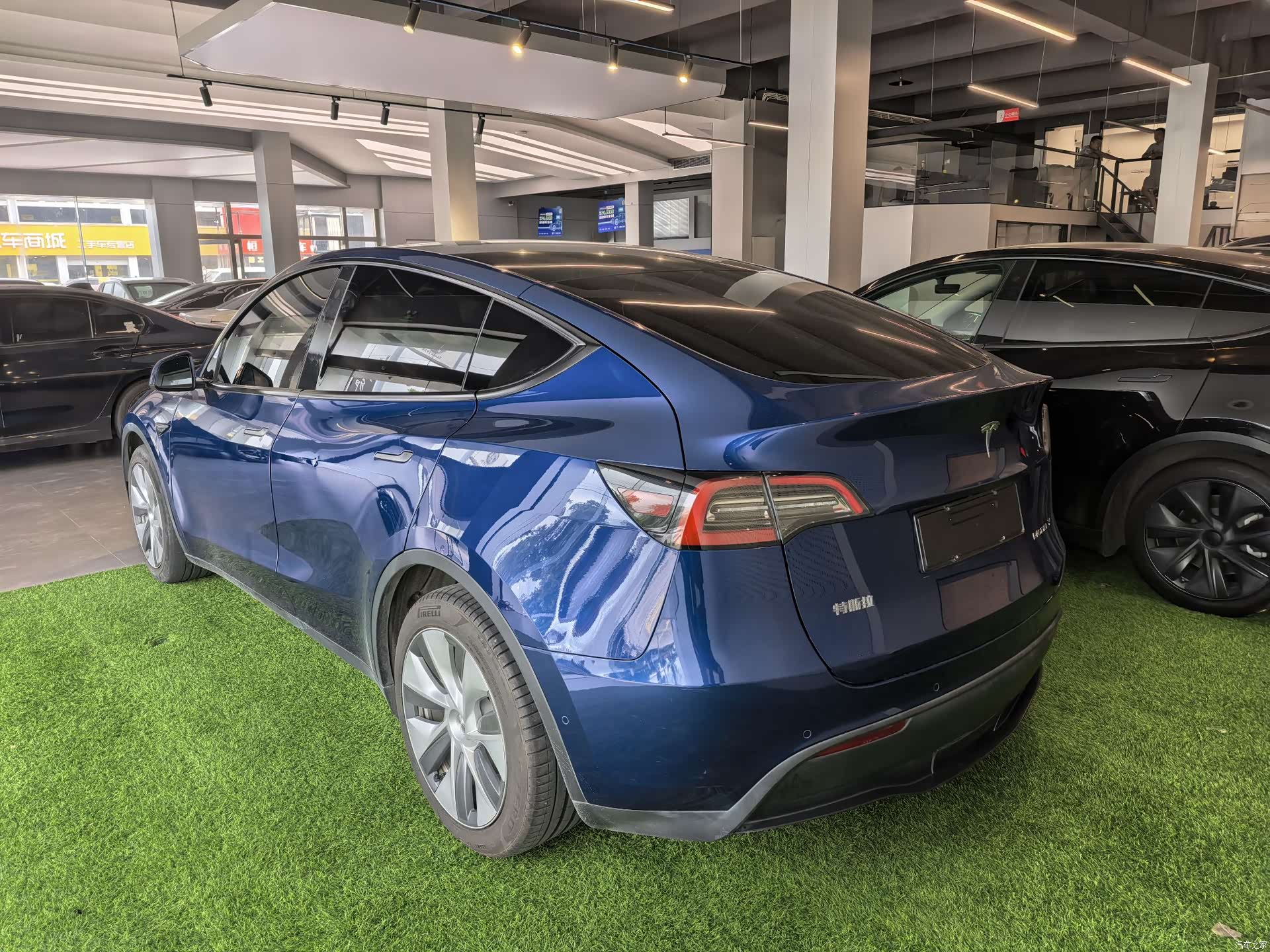 Tesla Model Y, 2022 4