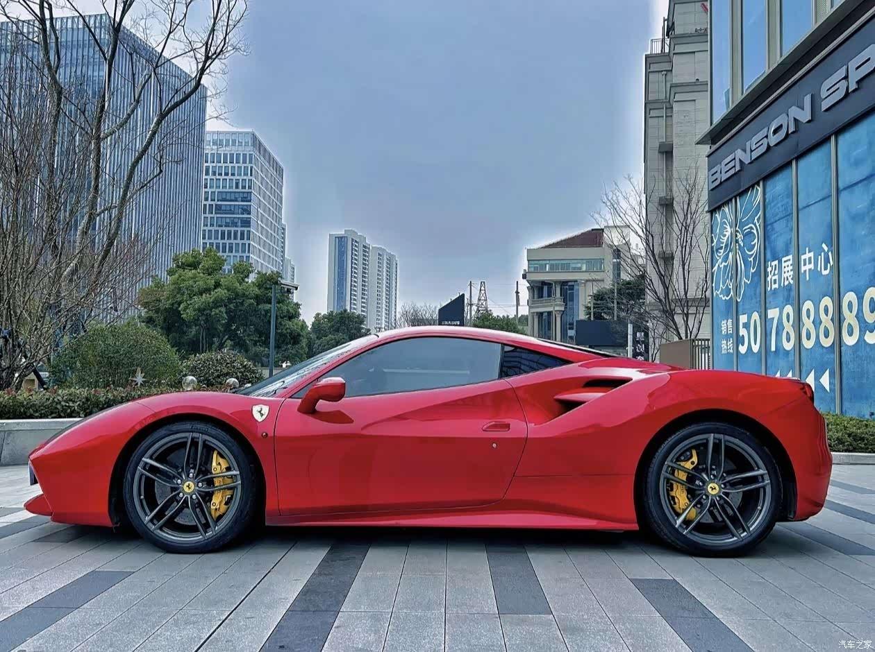 Ferrari 488, 2016 2