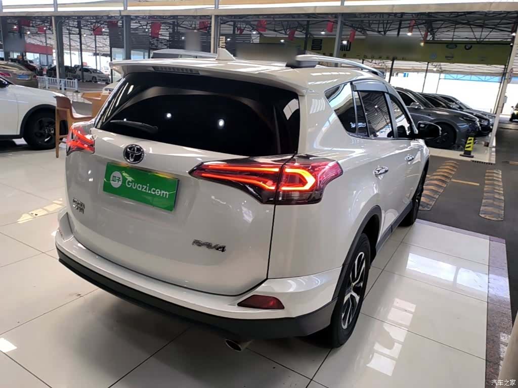 Toyota RAV4, 2017 7