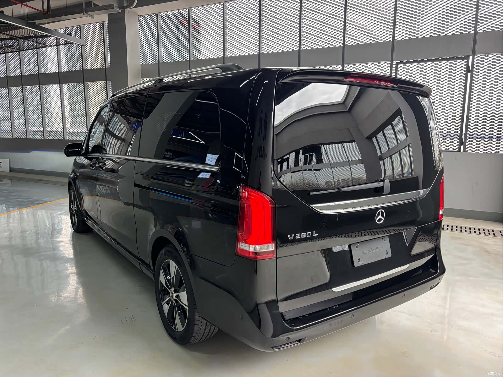 Mercedes-Benz V-Class, 2024 12