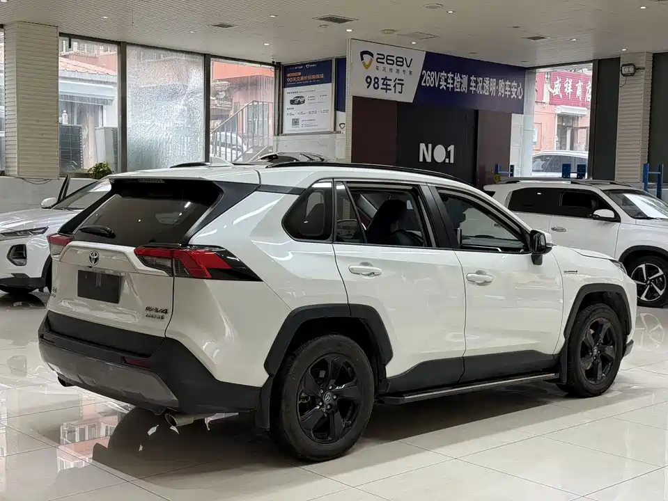 Toyota RAV4 Rongfang