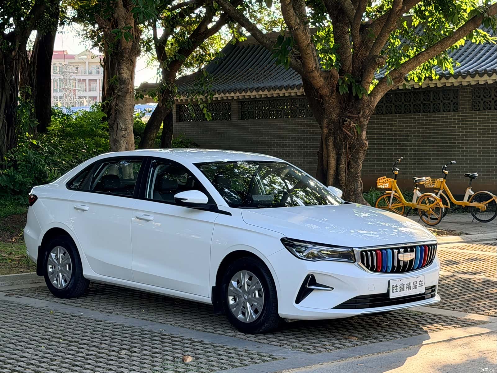 Geely Emgrand, 2024 3