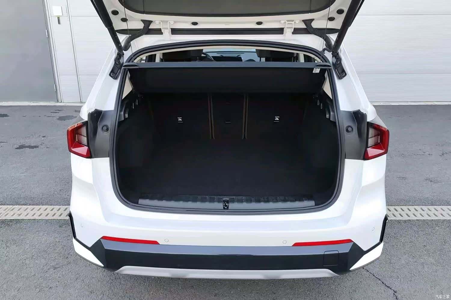BMW X1, 2025 11