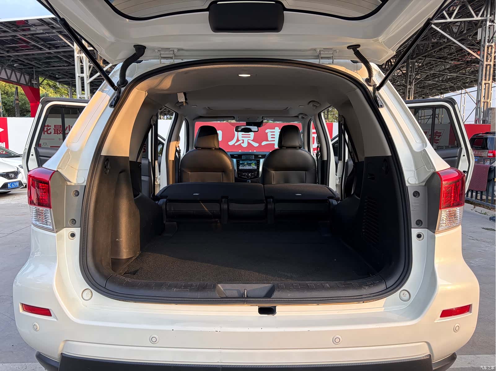 Nissan Terra, 2023 14