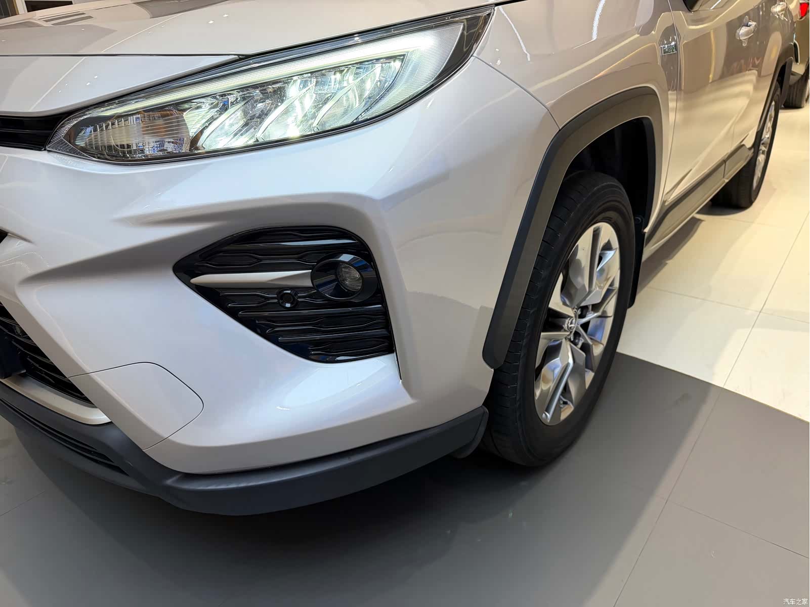 Toyota Wildlander, 2022 8